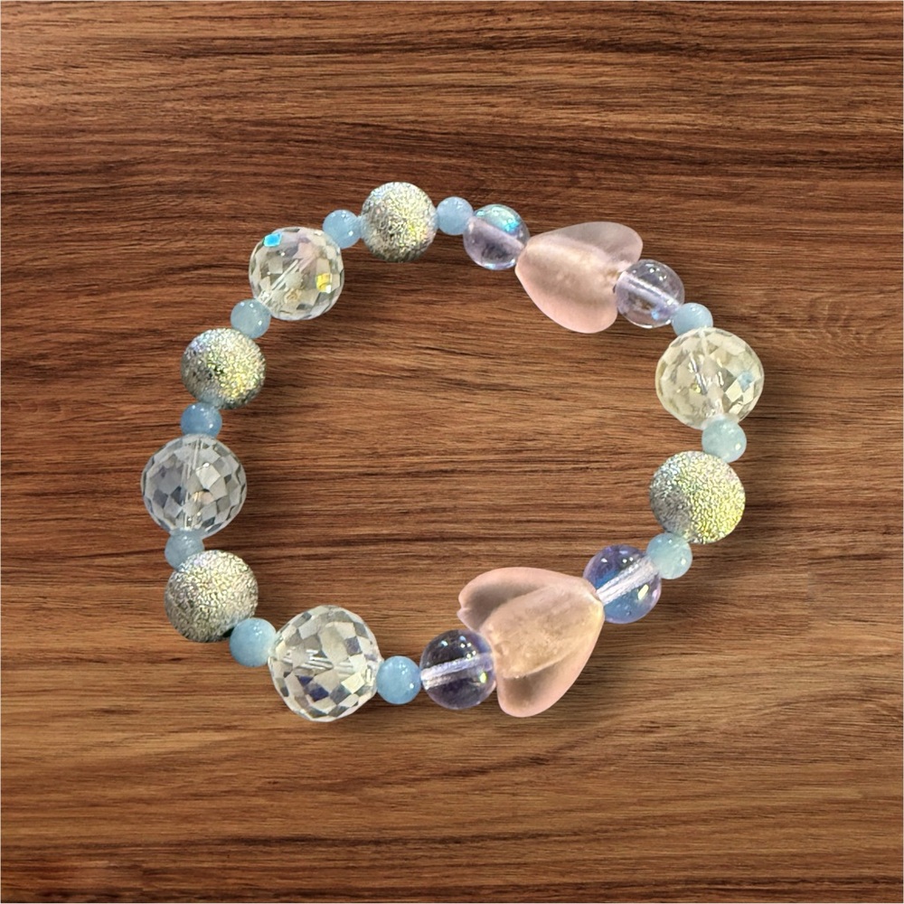 Elegant faceted Crystal Heart Bracelet